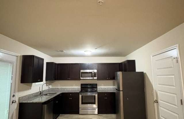 665 Carlton Pointe Drive Gallery 3