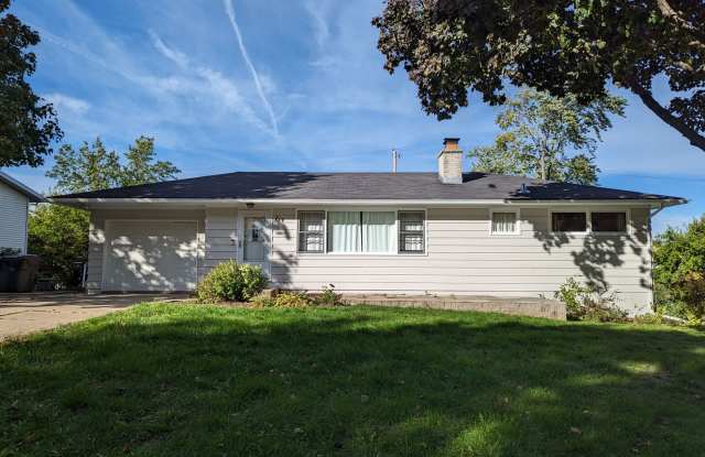 714 N Meadow Ln photos photos