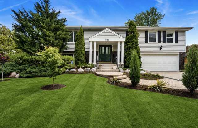 1135 Crestwood Drive - 1135 Crestwood Drive, Northbrook, IL 60062 1135 Crestwood Drive - 1135 Crestwood Drive, Northbrook, IL 60062