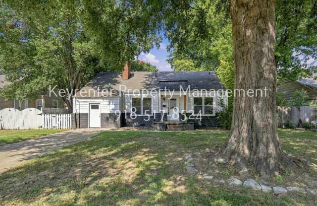 Prime Location! 3 bed/ 2 bath! Close to Riverside & Brookside Gallery 1
