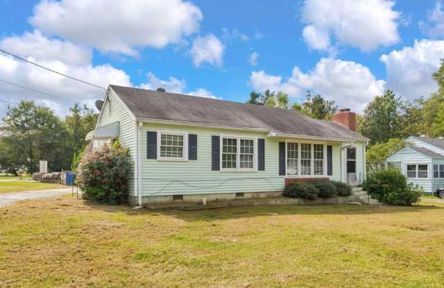 652 Mozley Drive SE - 652 Mozley Drive Southeast, Fair Oaks, GA 30080