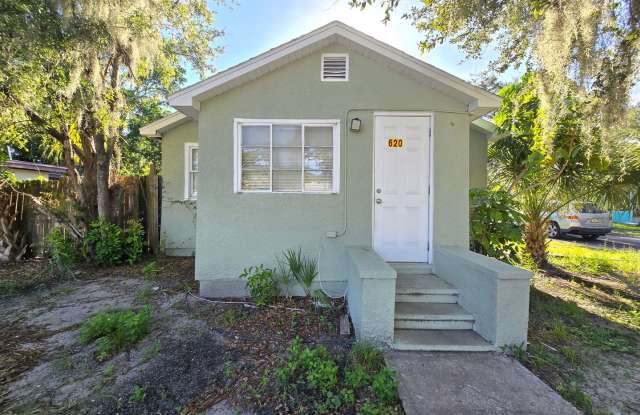 Nicely Updated 2BR Home Near Downtown Sarasota with Large Lot! photos photos