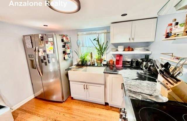 14 Amity photos photos