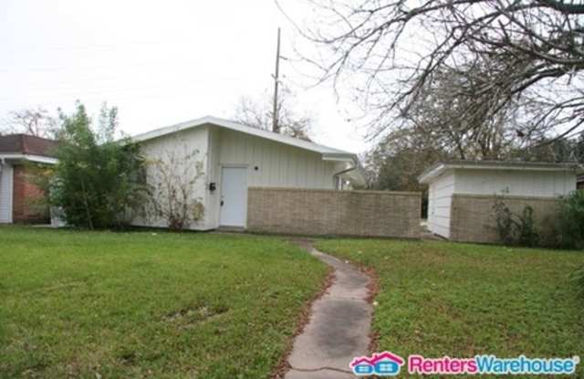 323 Elaine St - 323 Elaine, La Marque, TX 77568