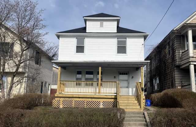 1139 Sanderson Avenue Gallery 2