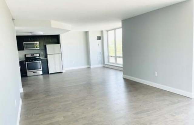 250 E HARBORTOWN DR # 30/404 Gallery 3
