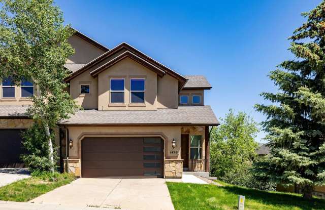 Furnished Mayflower Town Home- Available Now photos photos