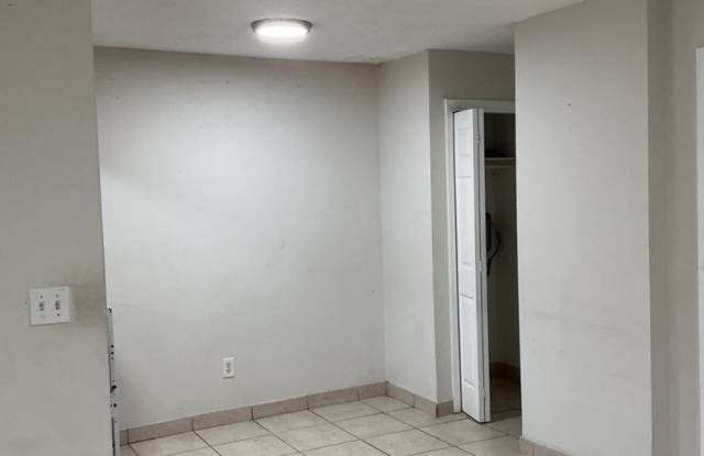 1101 N 22 LLC Gallery 4