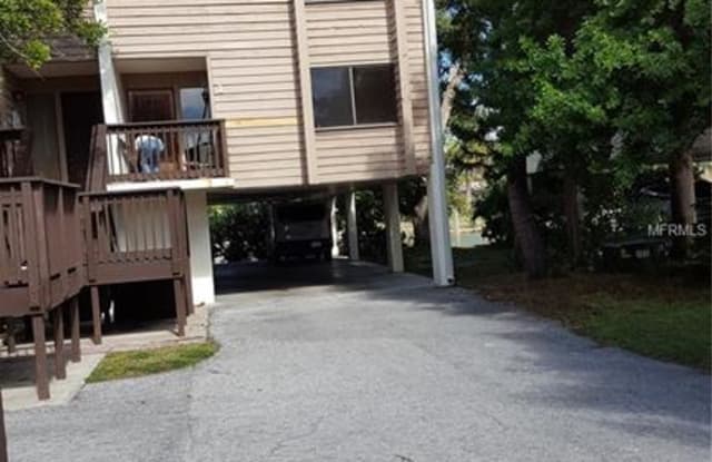 318 WINDRUSH BOULEVARD - 318 Windrush Boulevard, Indian Rocks Beach, FL 33785