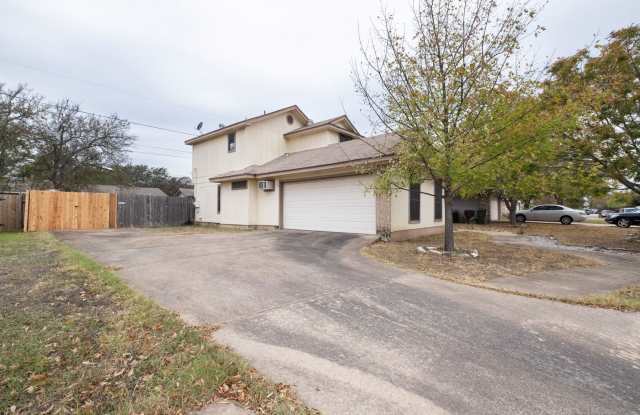 Spacious 3 Bedroom, 2.5 Bath Home w/ Private Office Space in Round Rock photos photos