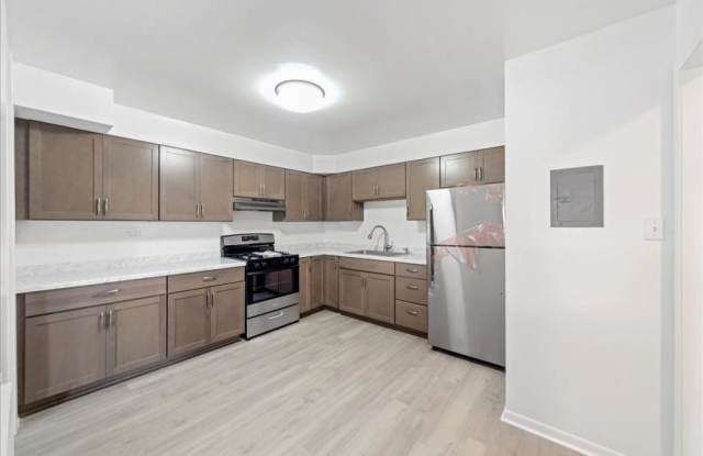 700 McKinley Gallery 2