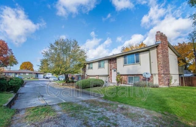 3016 N Willow - 3016 North Willow Road, Millwood, WA 99206