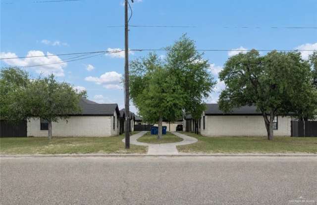 300 N Coyote Boulevard Gallery 3