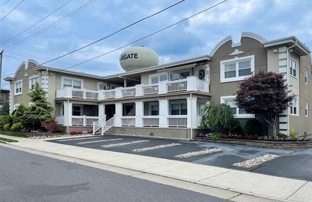 9200 Monmouth Ave - 9200 Monmouth Avenue, Margate City, NJ 08402