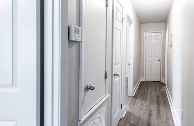 Cambridge Court Apartment Homes Gallery 3