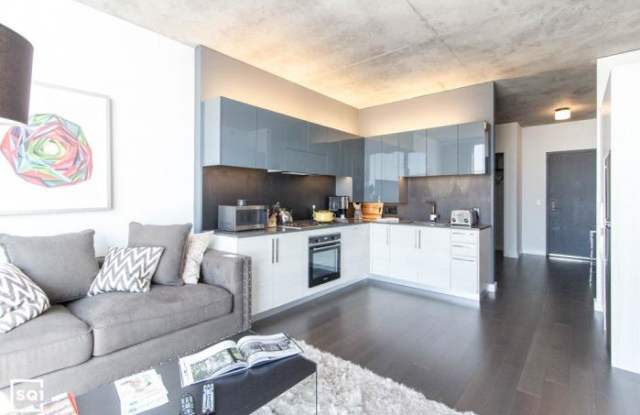 661 West Division Gallery 2