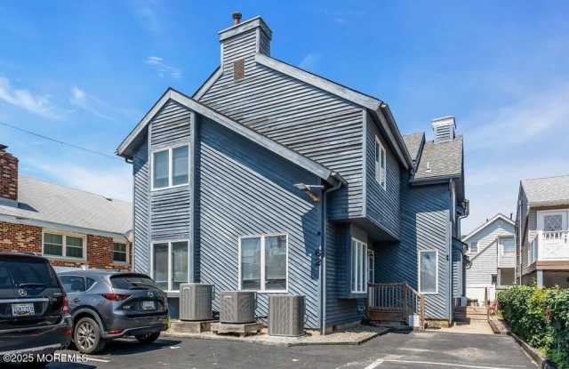 62 Sherman Avenue Gallery 3