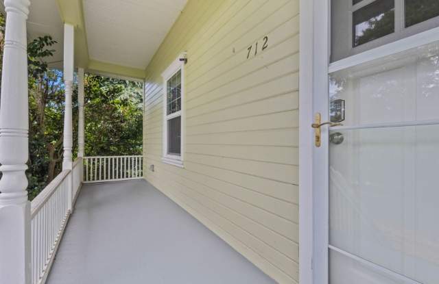 Bright 3 Bed | 2 Bath Home in Renton – 1,000 Sq Ft Gallery 4