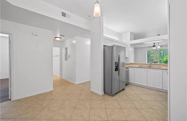 377 Robin Hood CIR Gallery 2
