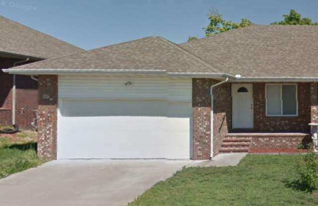 Duplex - 2 bed, 2 bath, 2 car garage in SW Springfield photos photos
