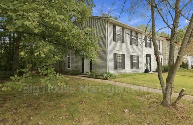 1554 Pin Oak Dr Gallery 1
