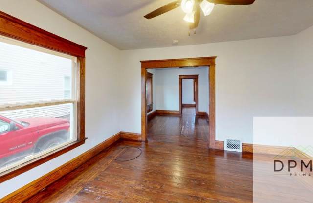 Welcome to 1107 S South Grand Ave. Lansing, MI 48910! Gallery 1