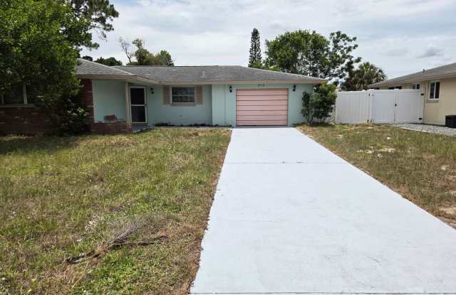 Beautiful Updated 2-Bedroom Home for rent with Screened-In Pool! photos photos Beautiful Updated 2-Bedroom Home for rent with Screened-In Pool! photos photos