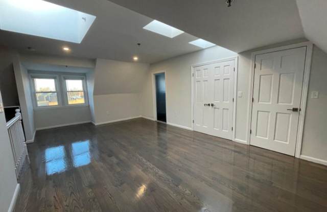 Modern Coolidge Corner BROOKLINE 3bd 2ba - 1404 Beacon Street, Brookline, MA 02446 Modern Coolidge Corner BROOKLINE 3bd 2ba - 1404 Beacon Street, Brookline, MA 02446