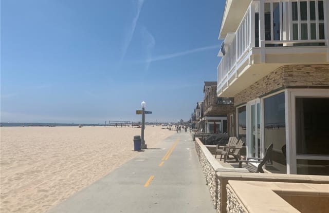 3212 W Oceanfront - 3212 West Ocean Front, Newport Beach, CA 92663