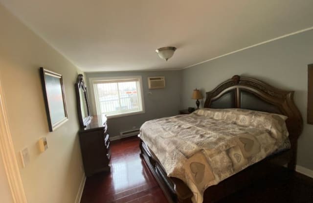 2333 N Neva Ave #101C - 2333 North Neva Avenue, Chicago, IL 60707