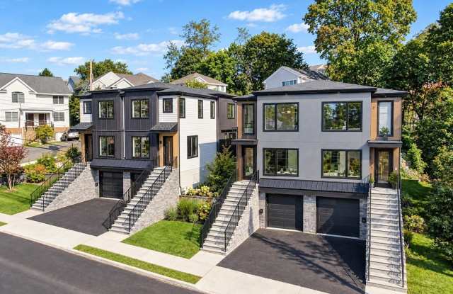 210 Underhill Avenue Gallery 2
