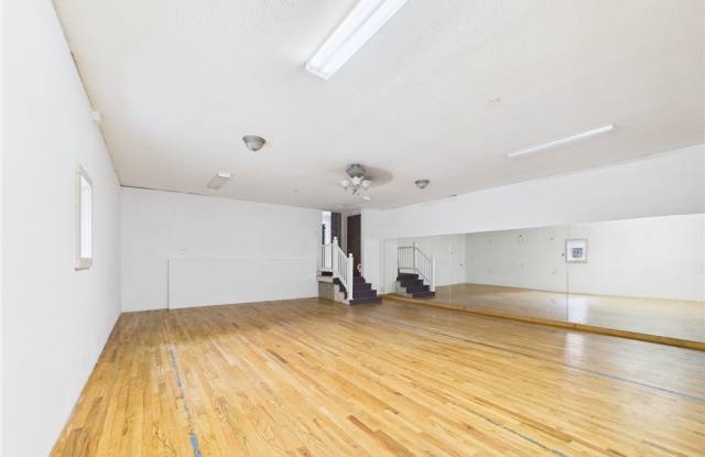 40 East Genesee Street - Back Gallery 3
