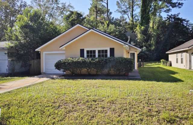 6584 Hughes St photos photos