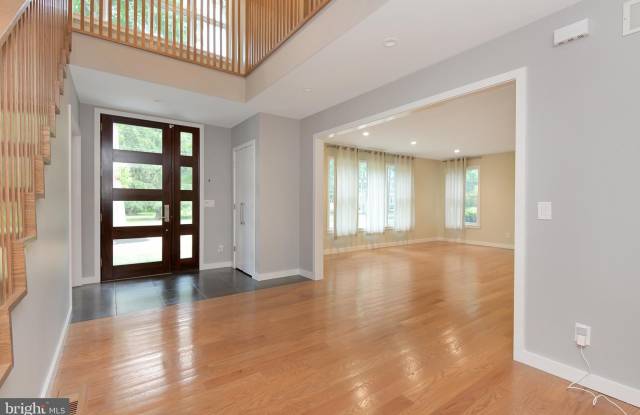 160 SYCAMORE Road Gallery 2