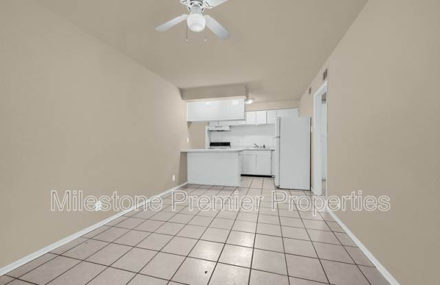 817 South Elm Street Unit 2 - 1 photos photos