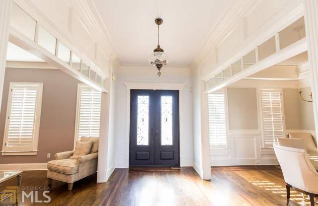 1961 LOIS POINTE Pointe SE Gallery 3