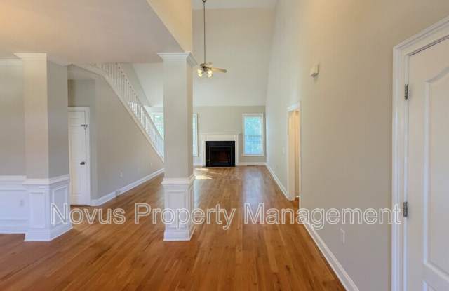 323 Crest Pointe S Gallery 3