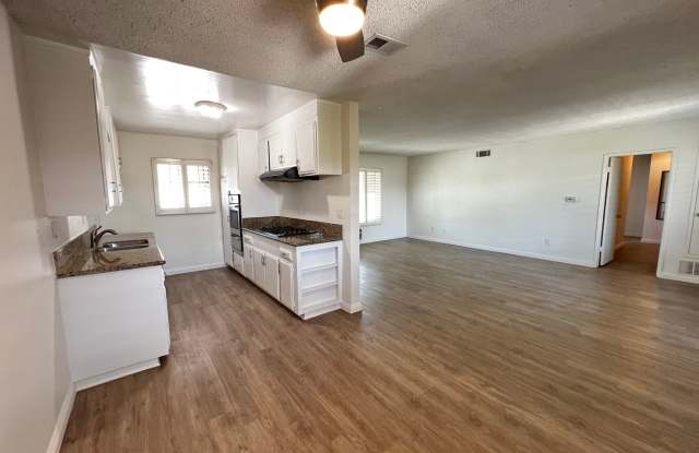 2 Bedroom 1 Bath Apartment for Rent in Whittier with Open Floor Plan Gallery 4