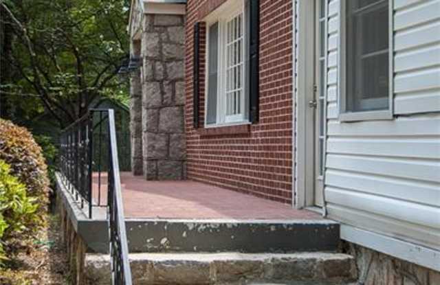 2532 Old Norcross Road Gallery 3