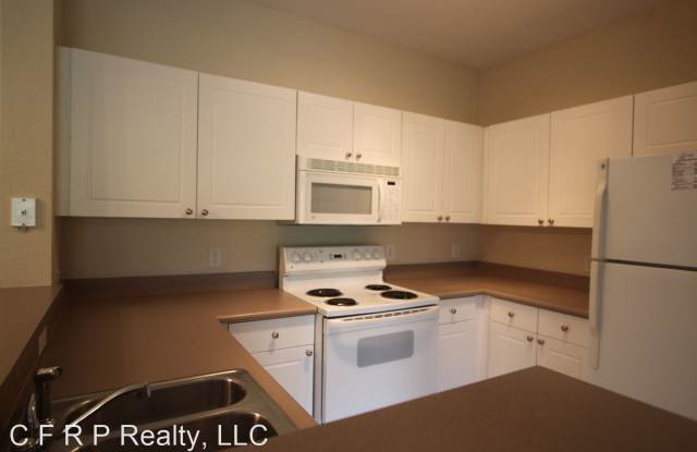 9304 Crescent Loop Cir #306 Gallery 3