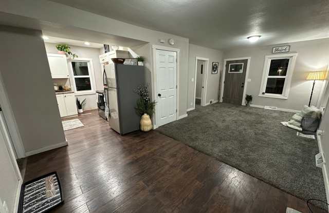 Remodeled 3 bed, 1 bath home for rent. - 908 Williston Avenue, Waterloo, IA 50702