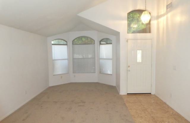 1084 South Riata Street Gallery 3