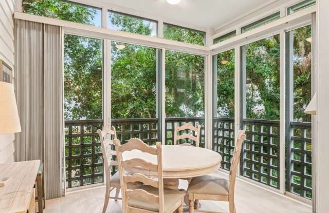 1315 Winding Oaks Circle E Gallery 1