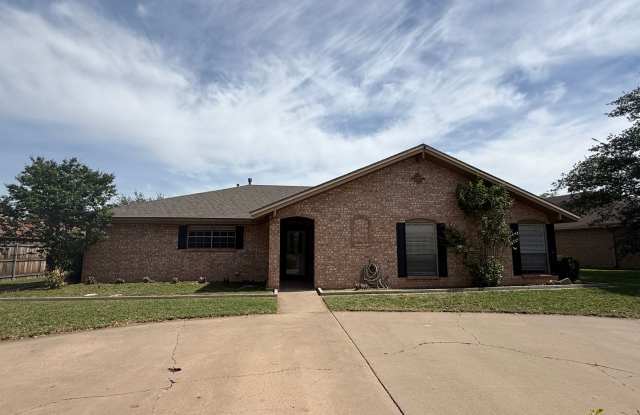 BEAUTIFUL 4 Bedroom 2 Bath  home with spacious backyard AVAILABLE NOW! photos photos