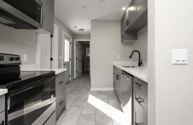 1028 Ohio Street - B Gallery 1