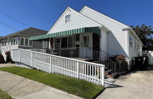 7117 Monmouth Ave photos photos