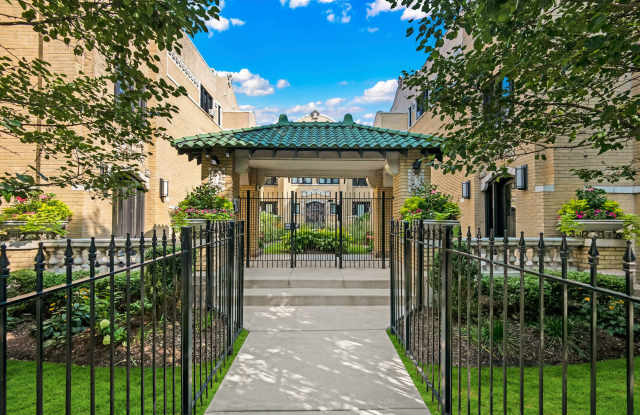 Irving Courts by Reside photos photos