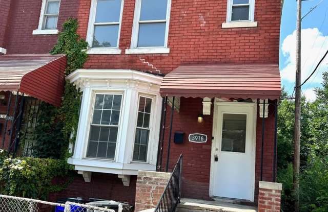 Lovely 4 Bedroom 2 Bathroom now available for rent - 3916 Porter Street, Detroit, MI 48216