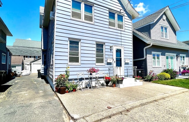 846-848 East Broadway - 846 - 846 E Broadway, Milford city, CT 06460