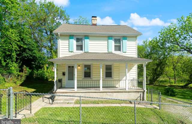 107 FUSTING AVENUE photos photos